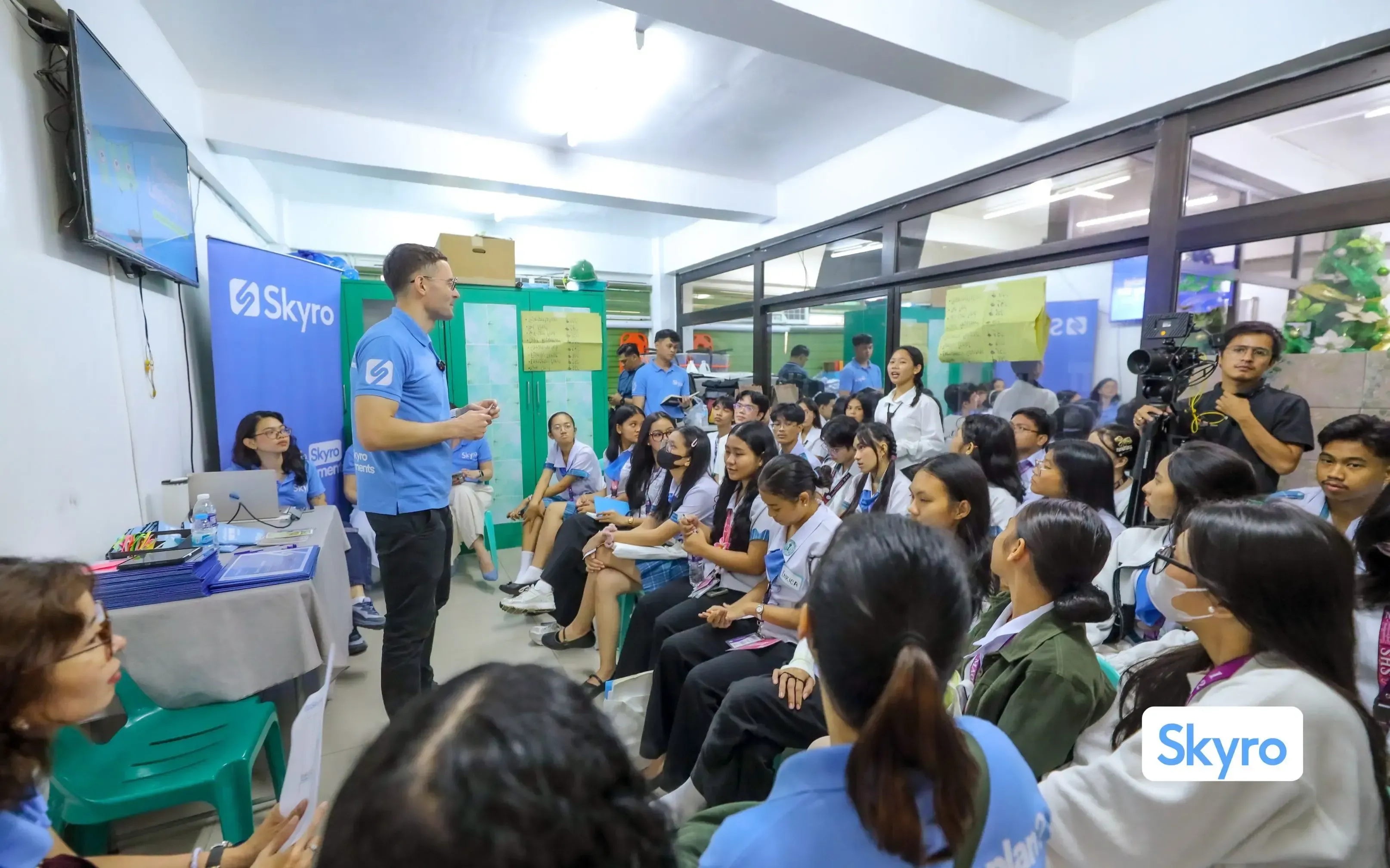 Skyro empowers Parañaque National High School seniors with its first Financial Literacy workshop